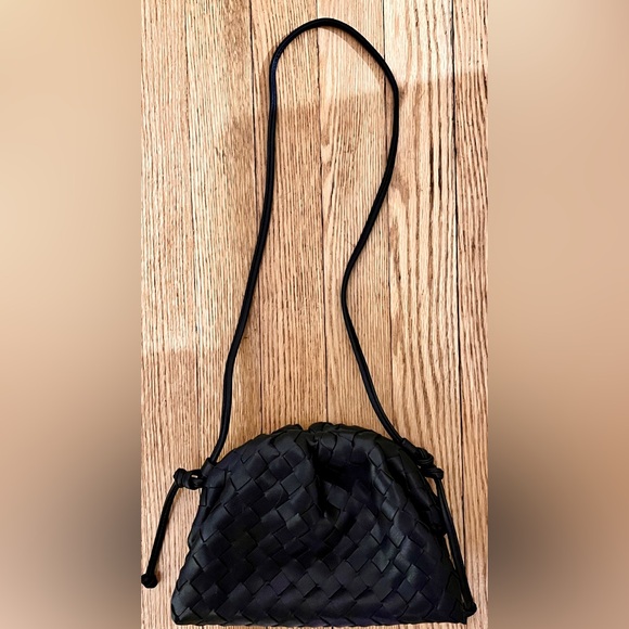 Black Woven Convertible Shoulder Bag / Clutch Non-Leather - Picture 2 of 5